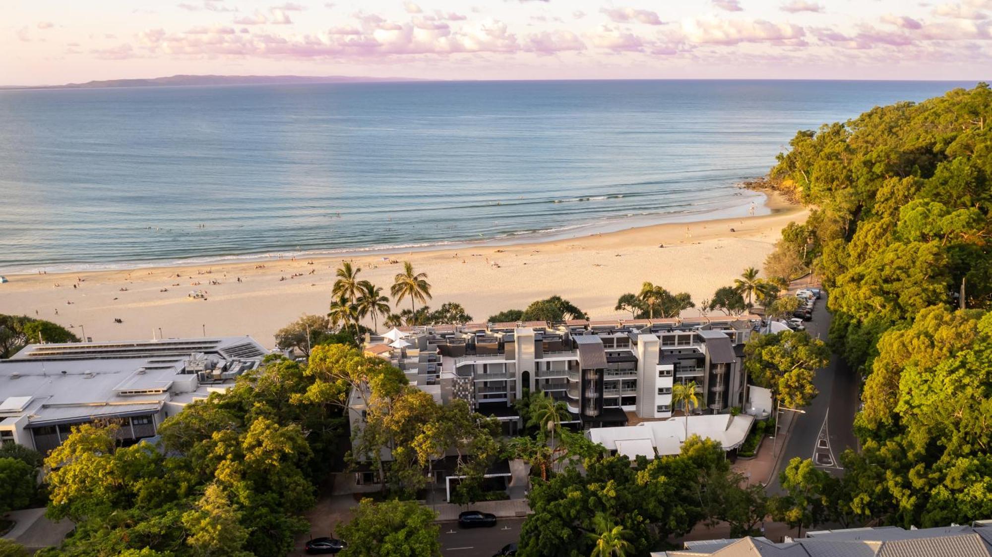 Netanya Noosa Beachfront Resort Exterior foto