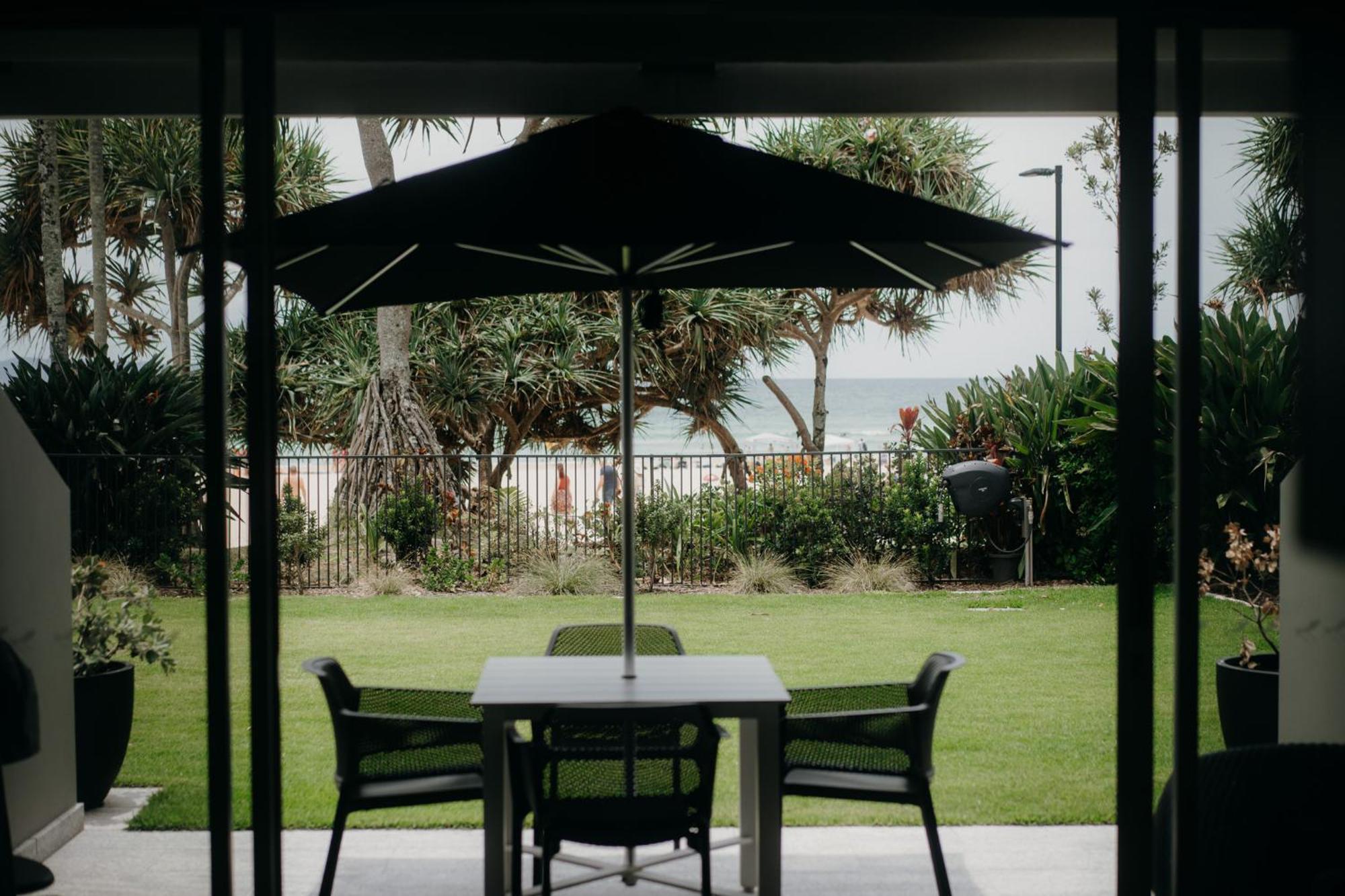 Netanya Noosa Beachfront Resort Exterior foto
