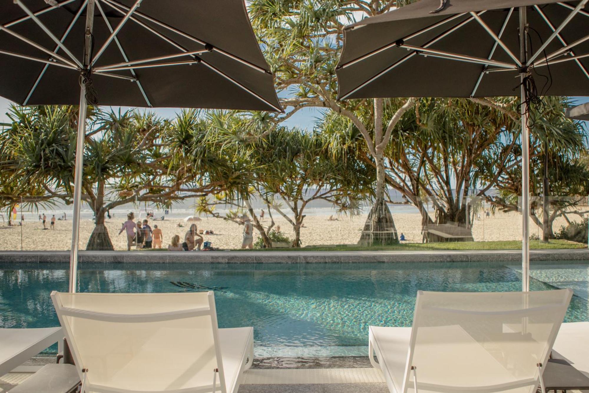 Netanya Noosa Beachfront Resort Exterior foto